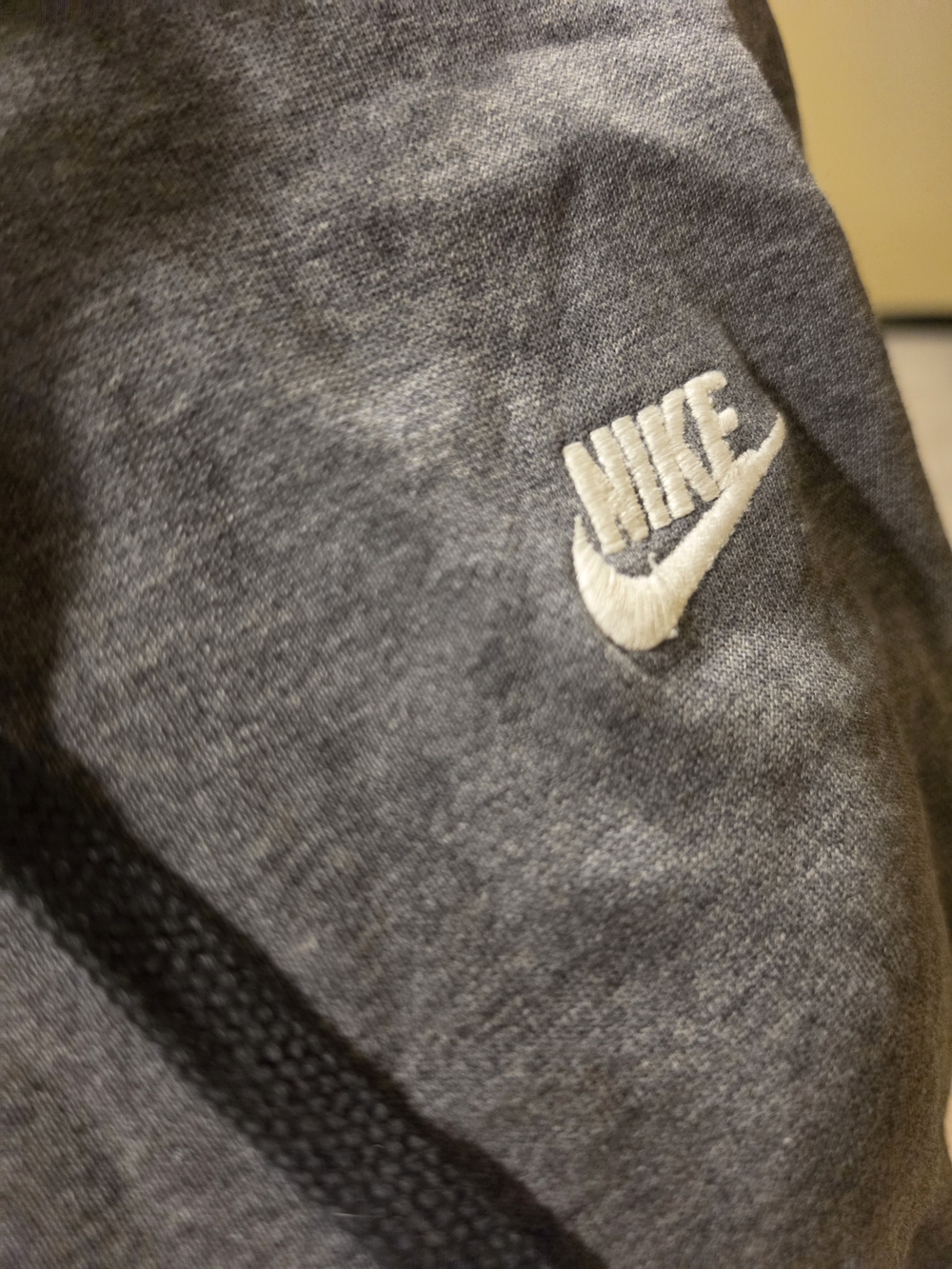 Nike Men's Heather Charcoal Hooded Sweatshirt - Picture 5 of 6